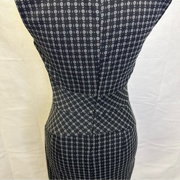 Banana Republic Black and Gray Patterned Sheath Dress - Size 0 - Picture 7 of 13